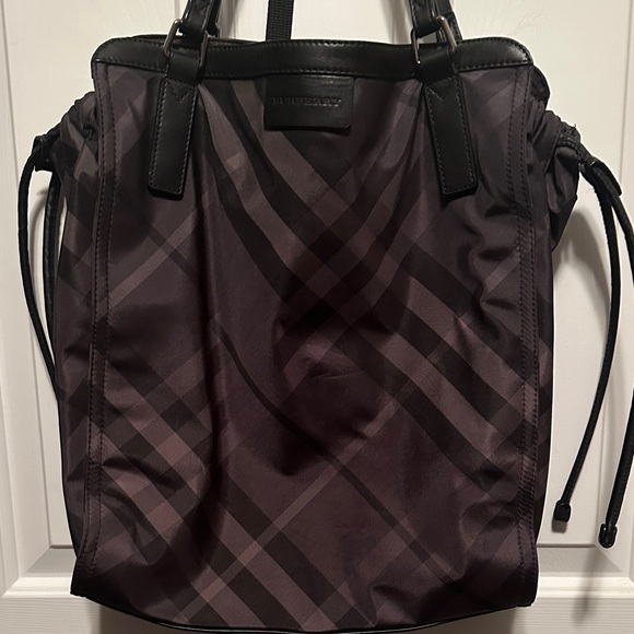 Burberry Tote - Picture 2 of 9